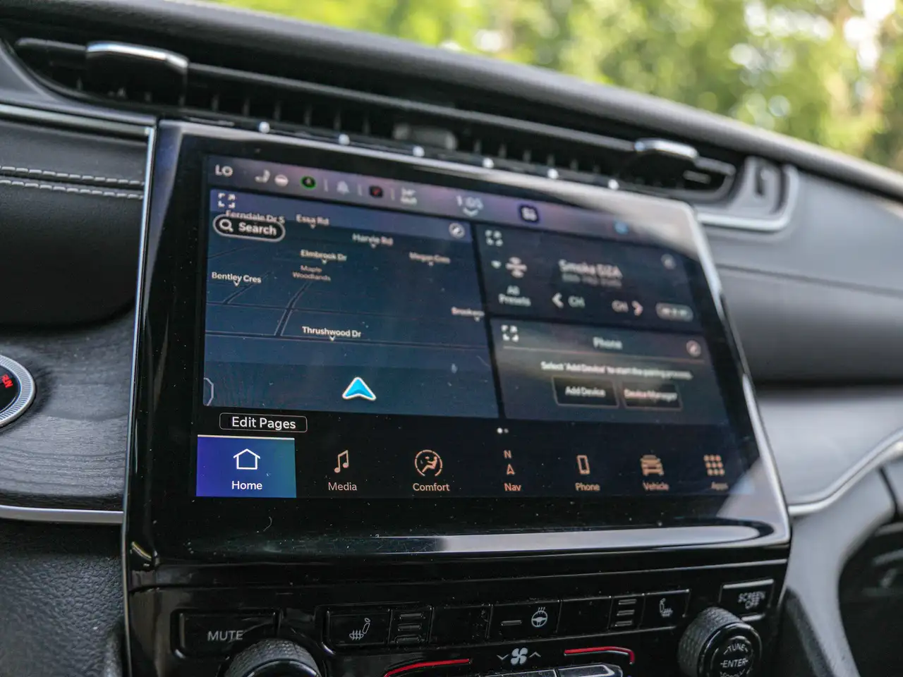Jeep Grand Cherokee - Image 30