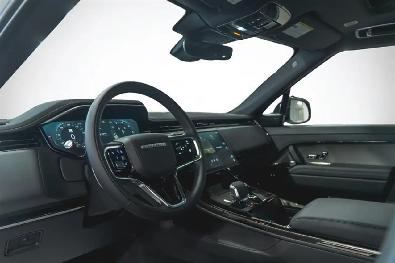 Land Rover Range Rover Sport - Image 2