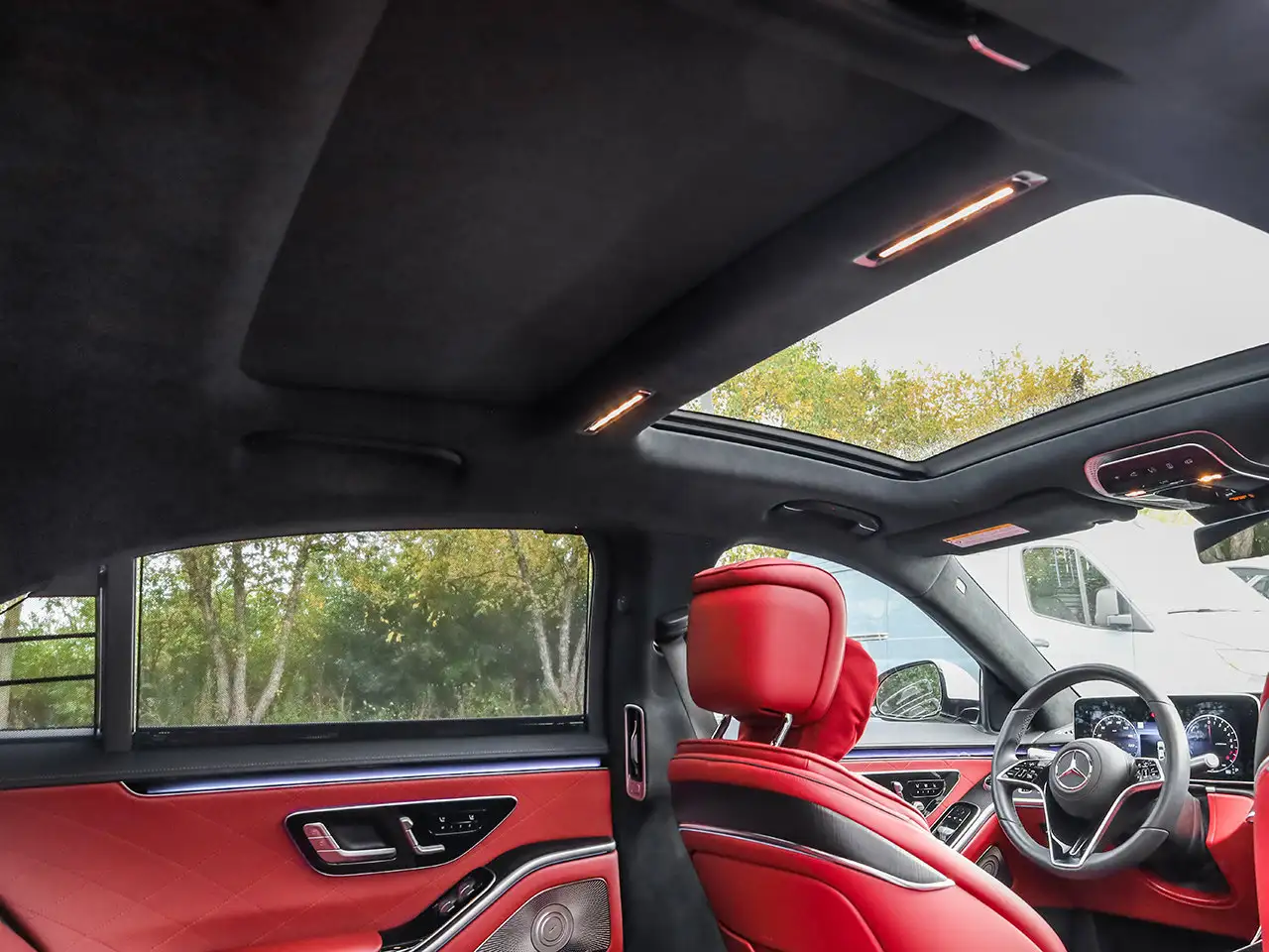 Mercedes-Benz S-Class - Image 16