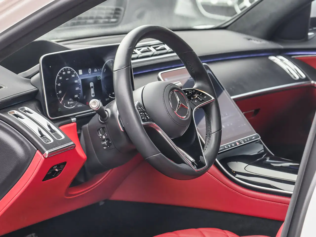 Mercedes-Benz S-Class - Image 13