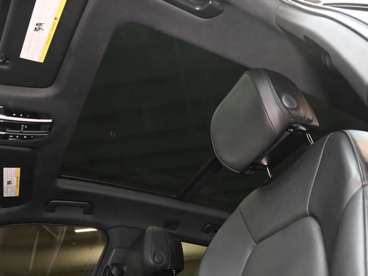 Porsche Cayenne - Image 19