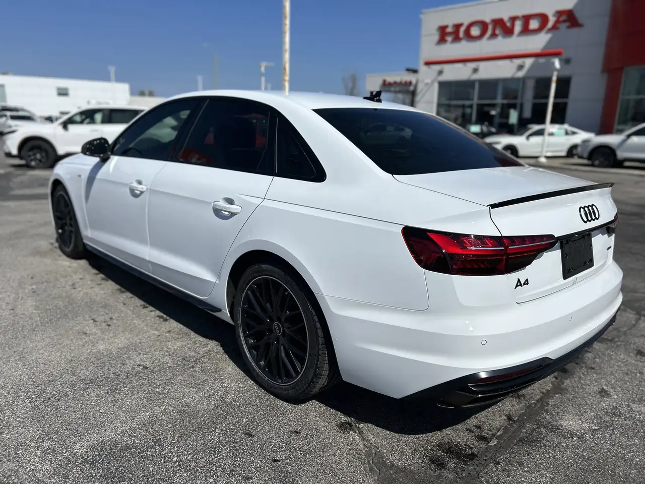Audi A4 - Image 9