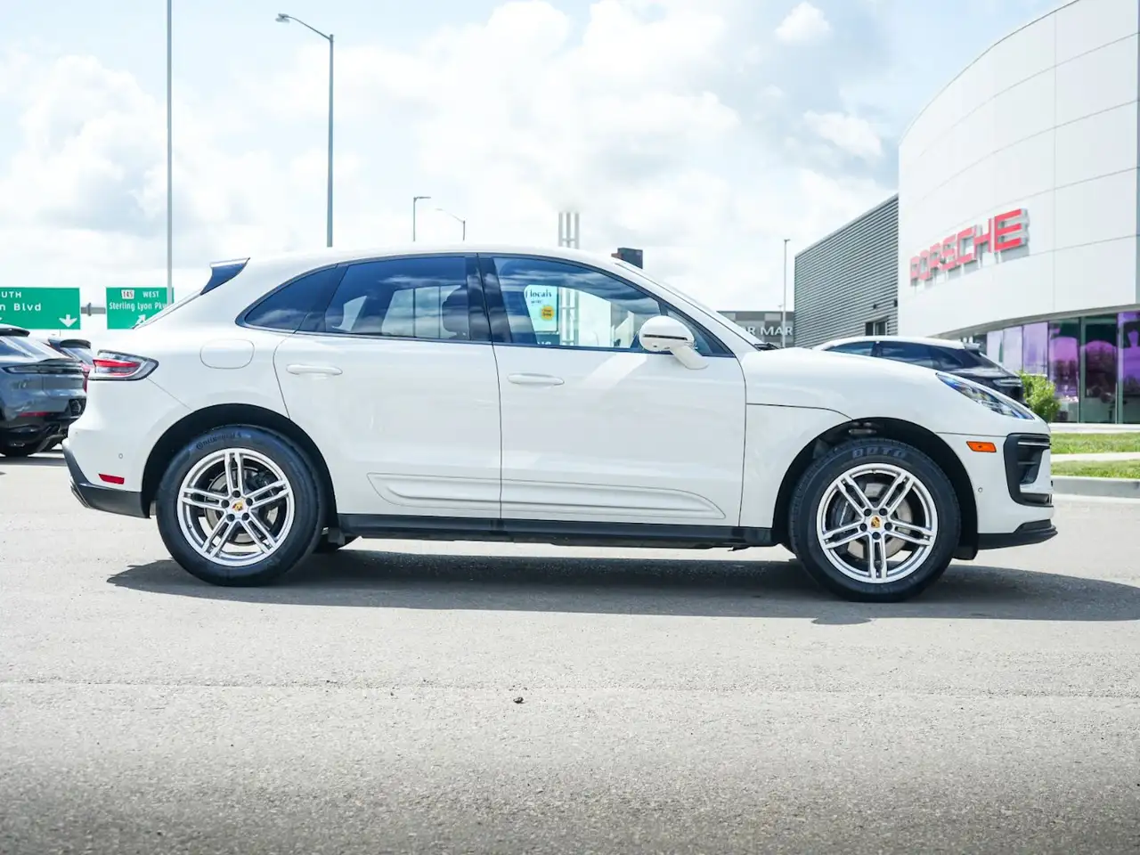 Porsche Macan - Image 8