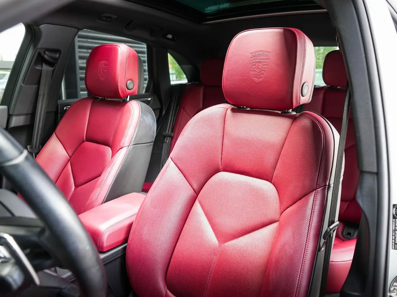 Porsche Macan - Image 14
