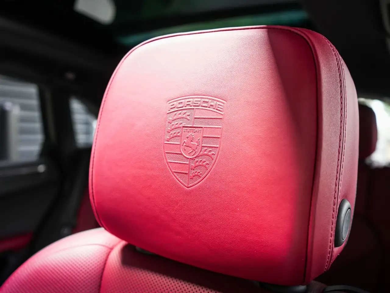 Porsche Macan - Image 15