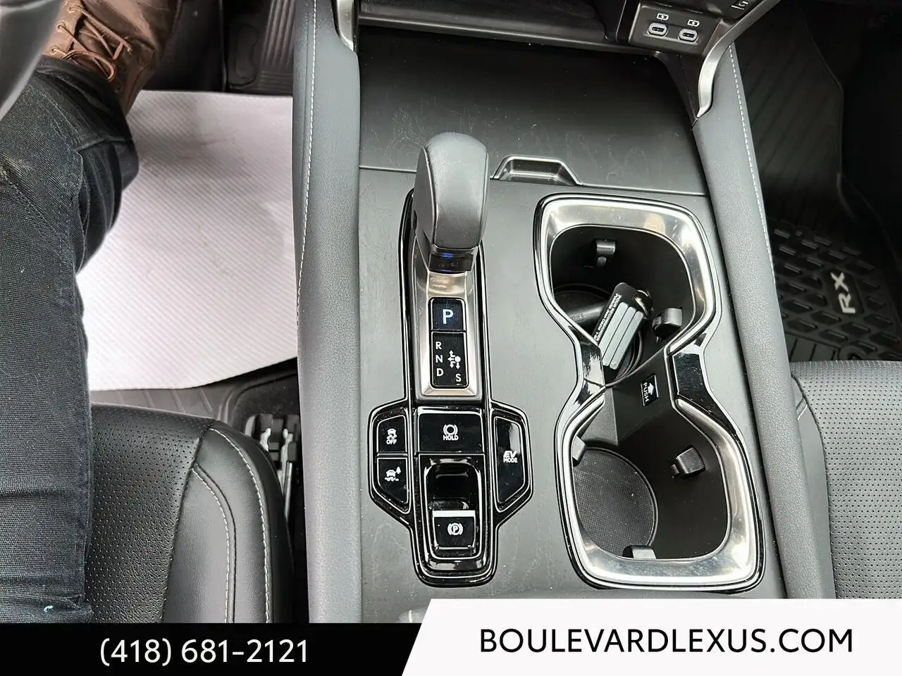 Lexus RX - Image 17