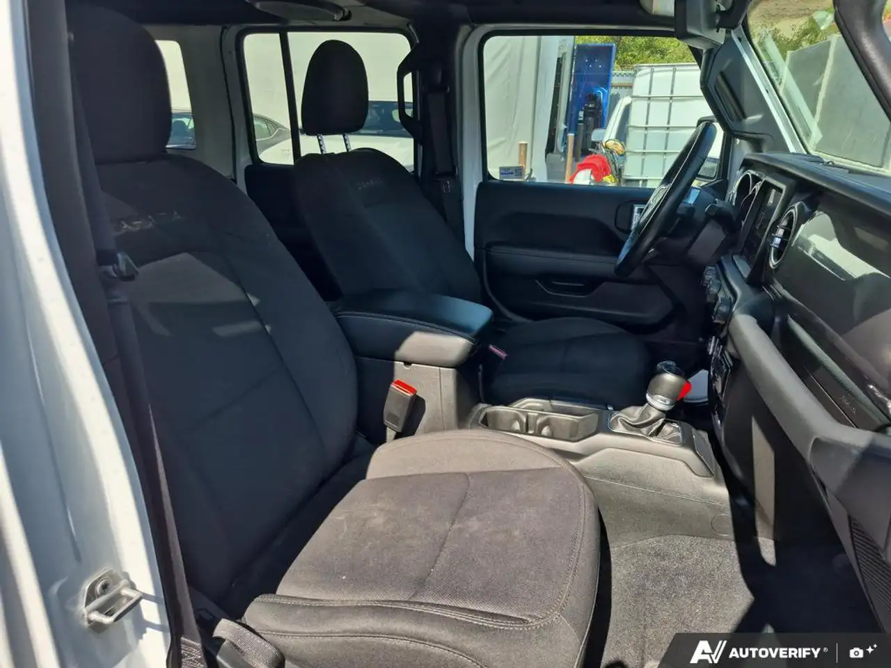 Jeep Wrangler - Image 19