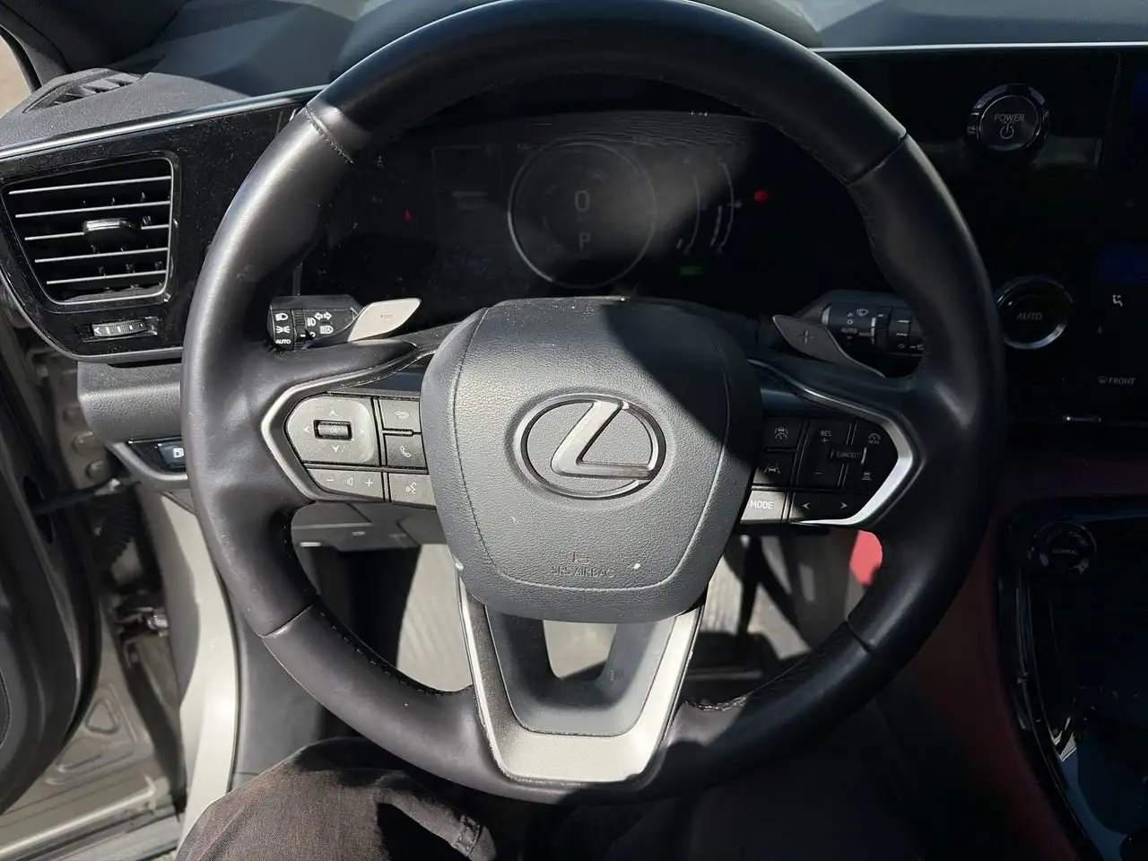 Lexus NX - Image 22