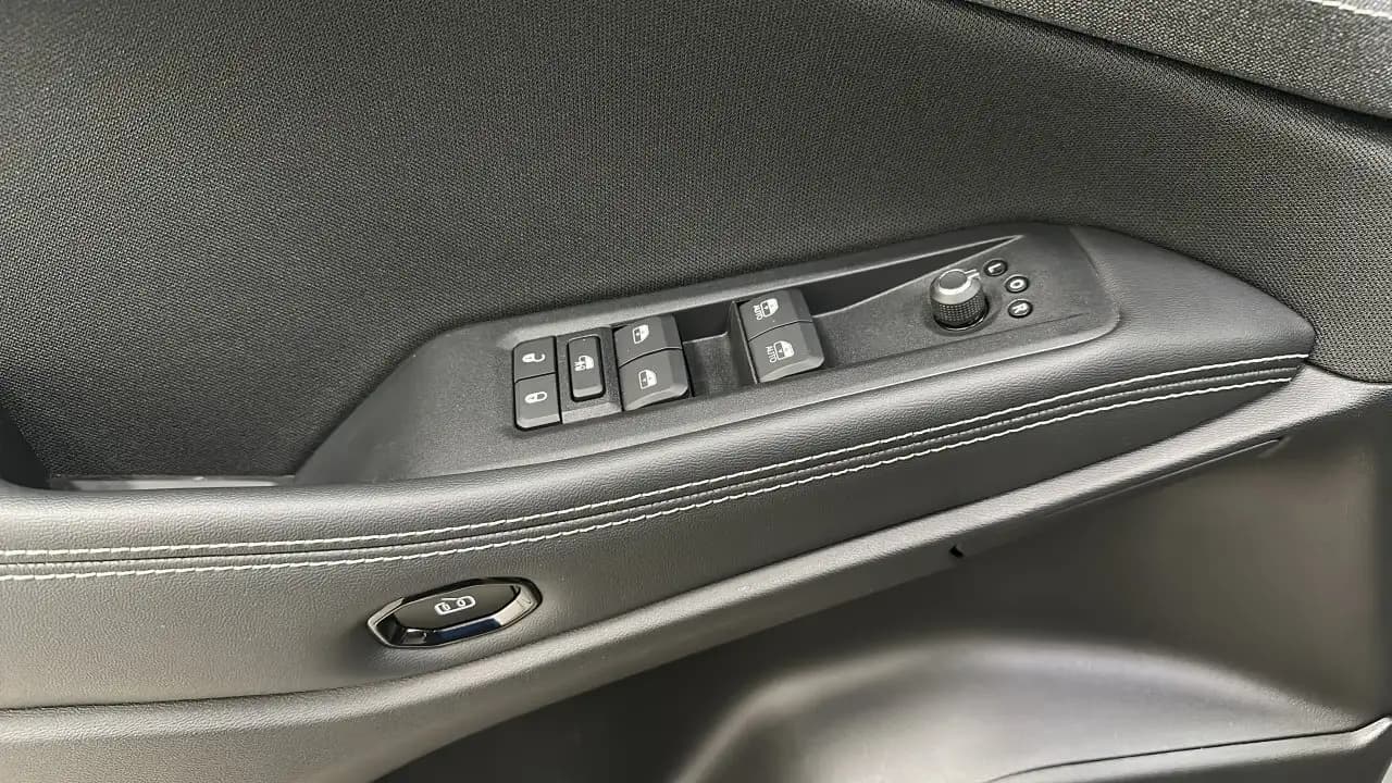 Jeep Cherokee - Image 11
