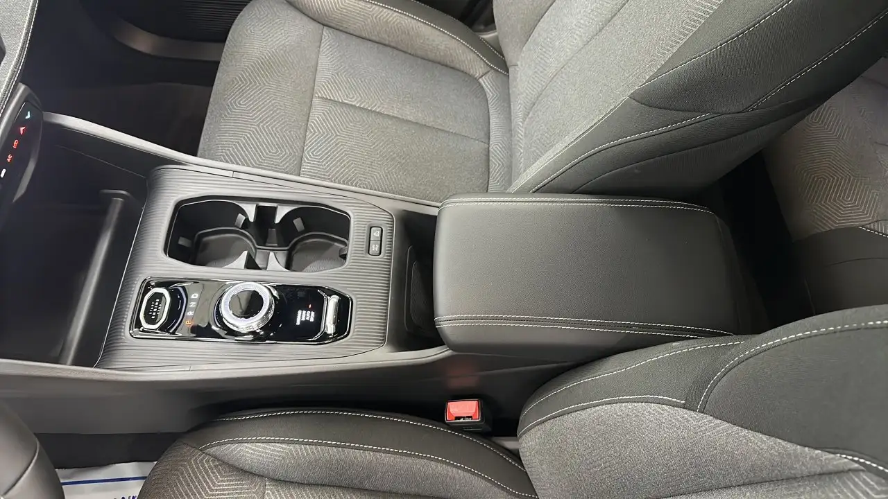 Jeep Cherokee - Image 18