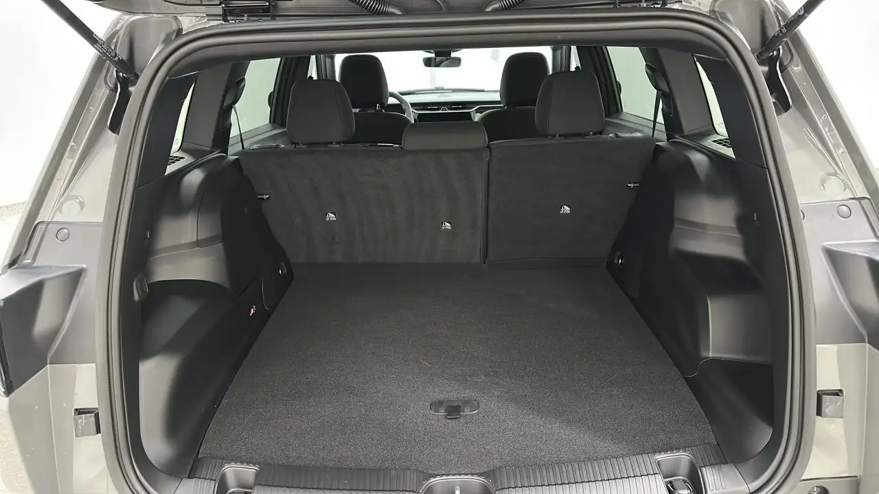 Jeep Cherokee - Image 22