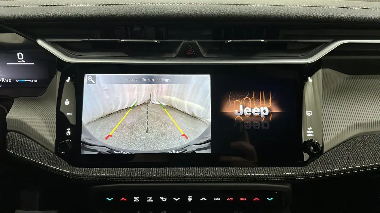 Jeep Cherokee - Image 15
