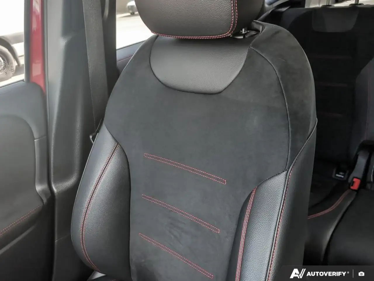 Mercedes-Benz GLA - Image 20