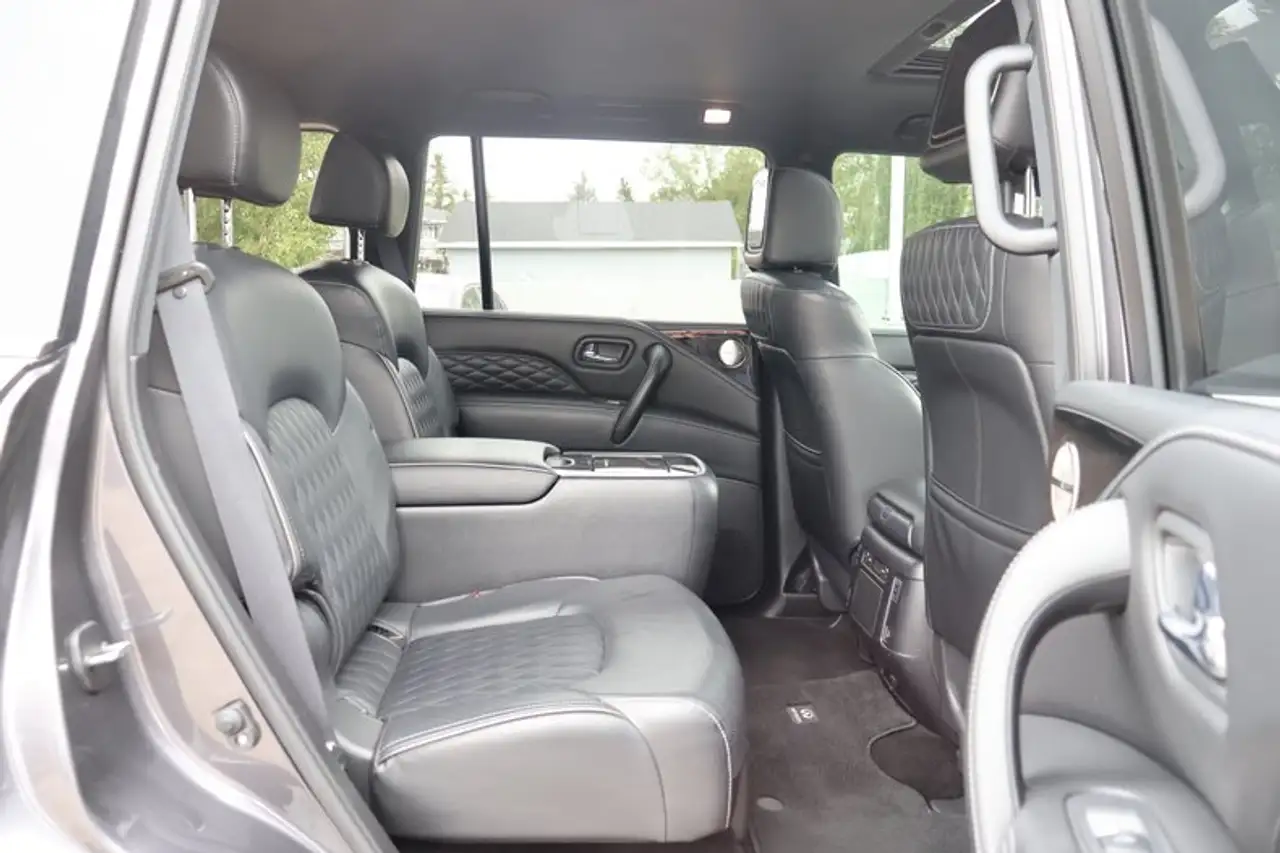 Infiniti QX80 - Image 23