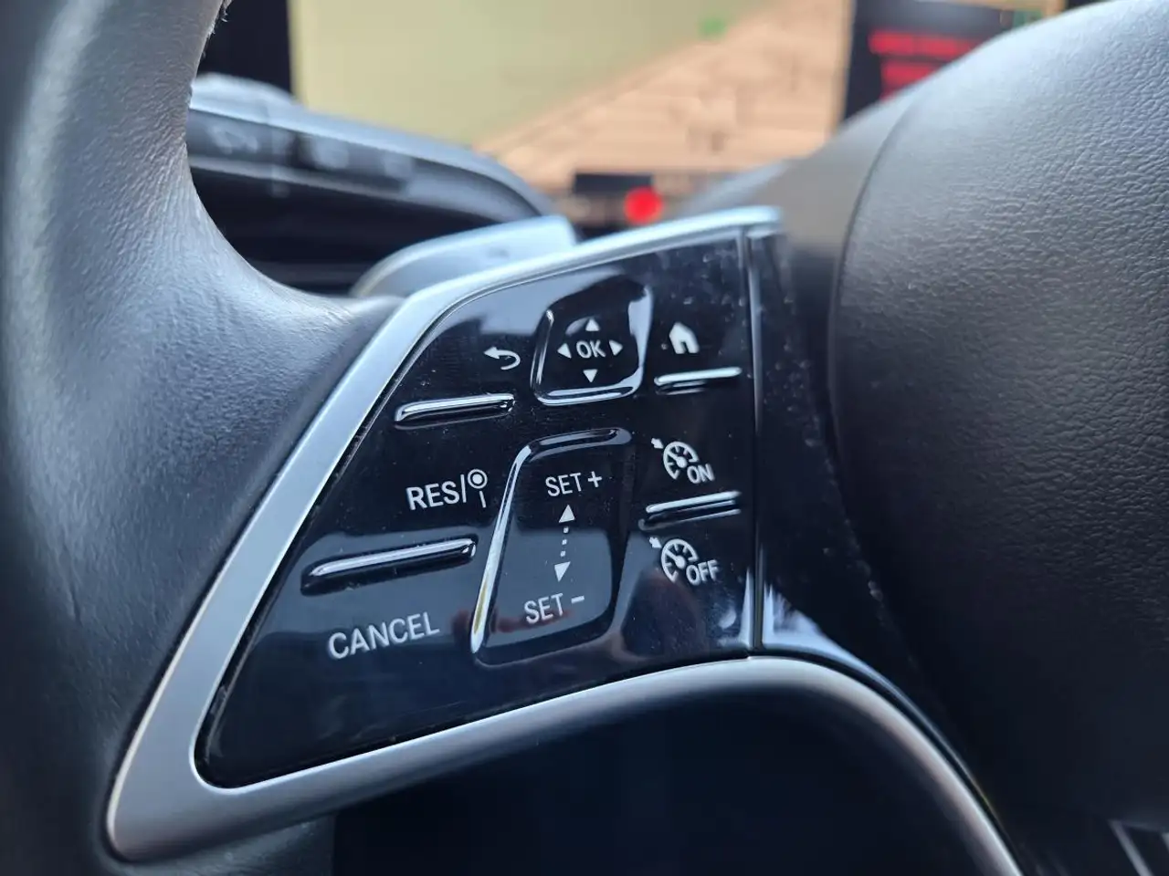 Mercedes-Benz GLE - Image 22