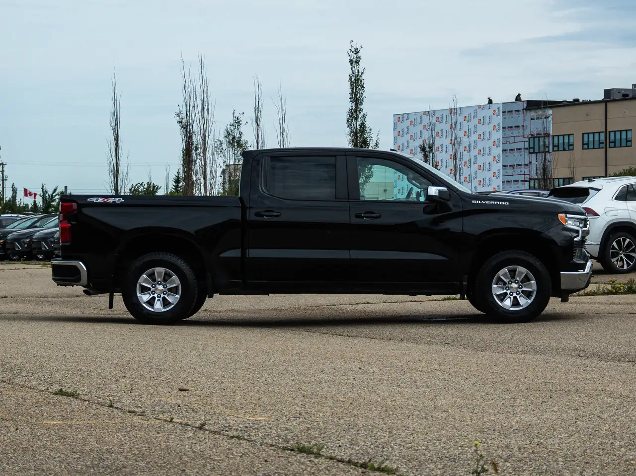 Chevrolet Silverado 1500 - Image 14