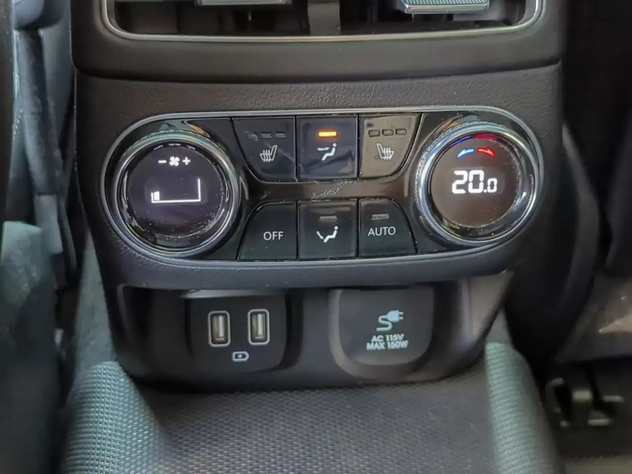 Genesis GV70 - Image 29