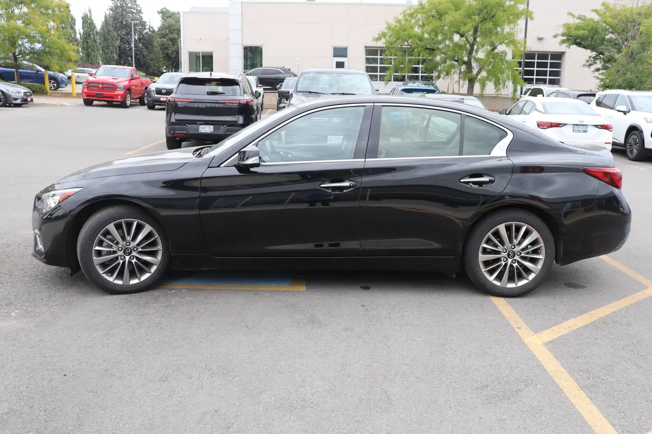 Infiniti Q50 - Image 4