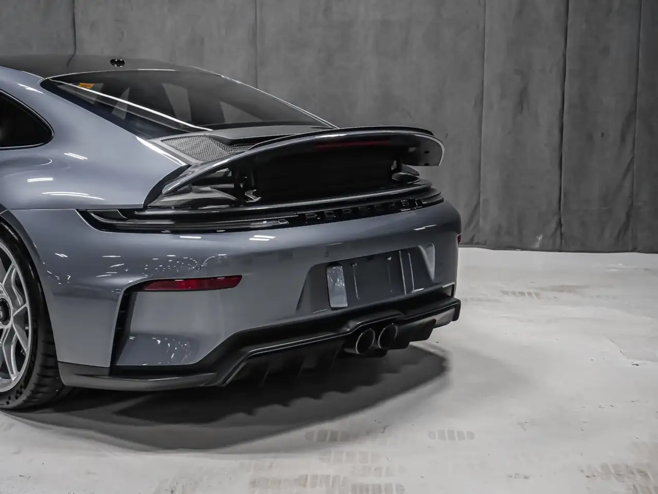 Porsche 911 - Image 8