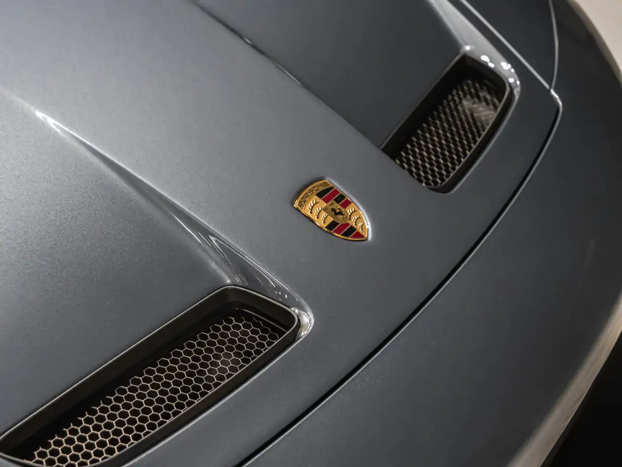 Porsche 911 - Image 19