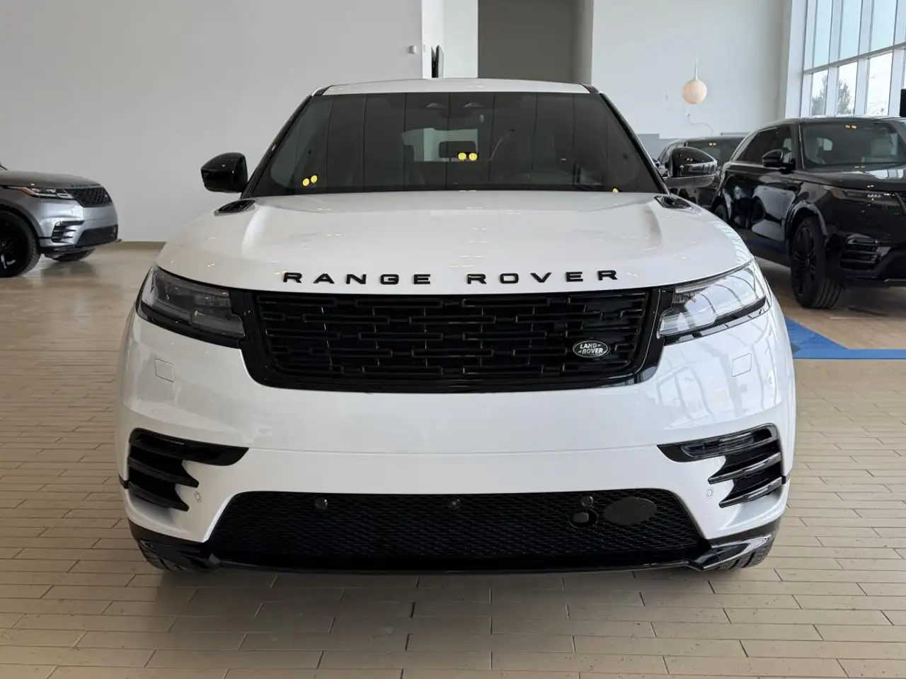 Land Rover Range Rover Velar - Image 2