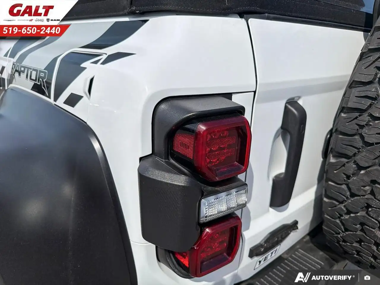 Ford Bronco - Image 10