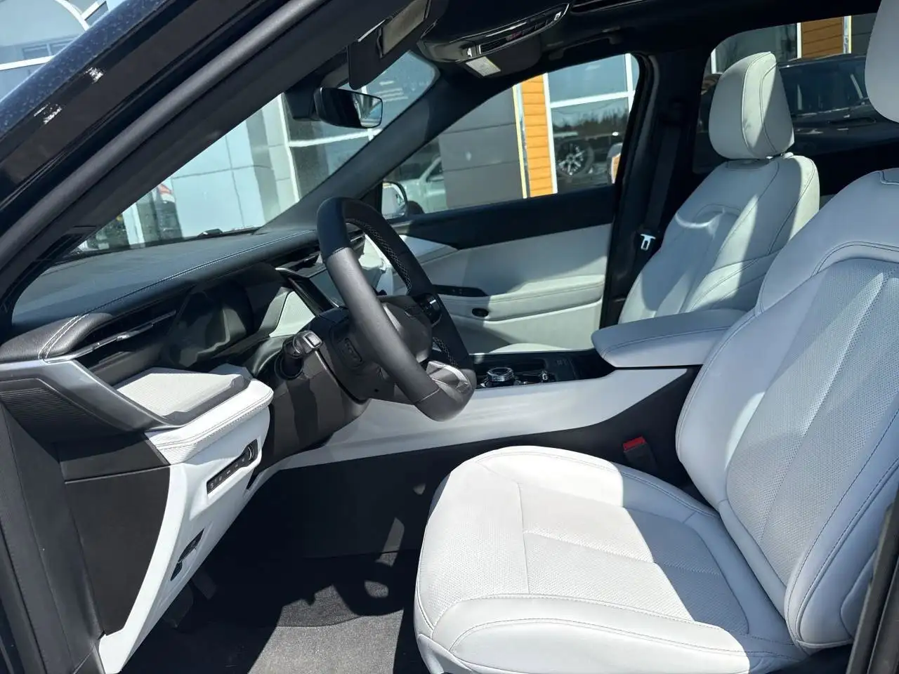 Jeep Cherokee - Image 12