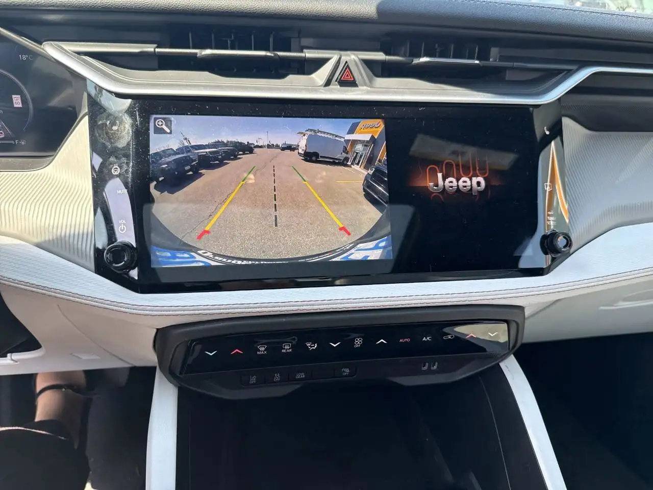 Jeep Cherokee - Image 22