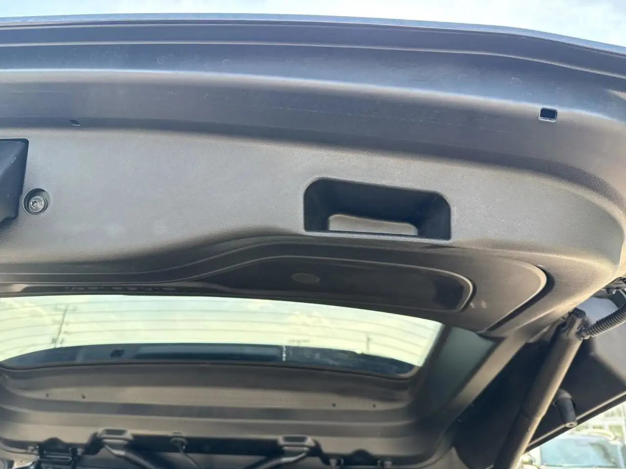 Jeep Cherokee - Image 35