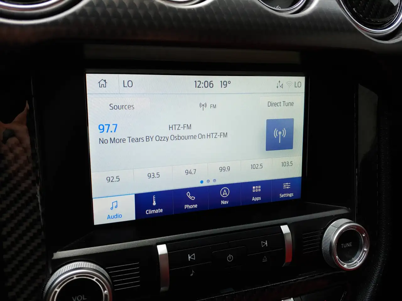 Ford Mustang - Image 23
