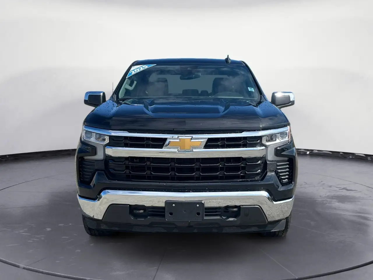 Chevrolet Silverado 1500 - Image 8