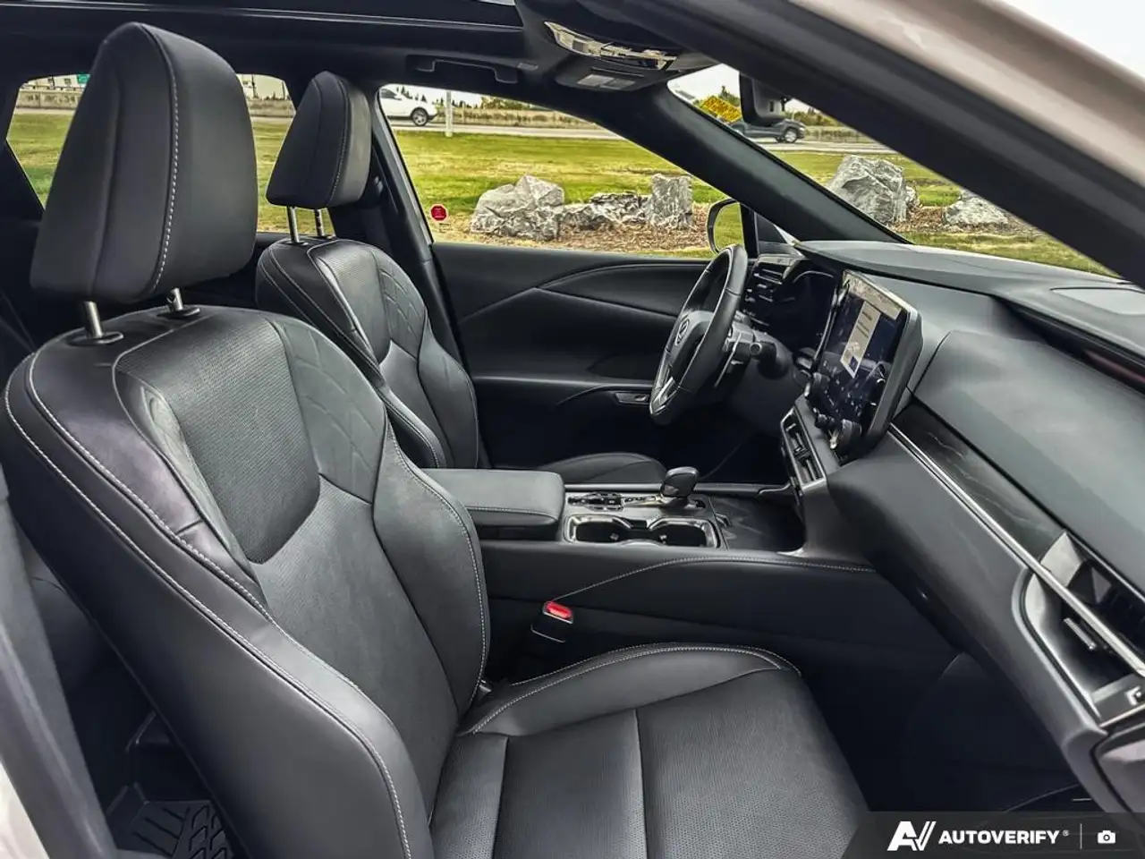 Lexus RX - Image 22