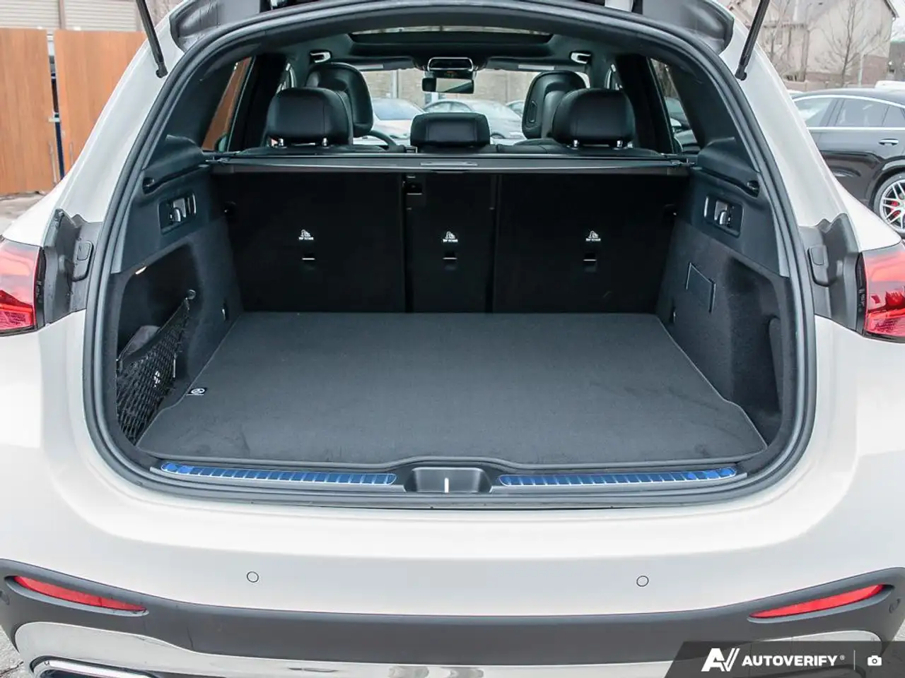 Mercedes-Benz GLC - Image 10