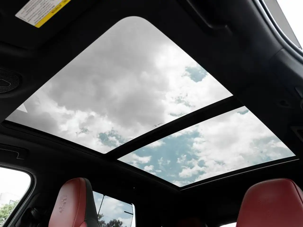Porsche Cayenne - Image 38