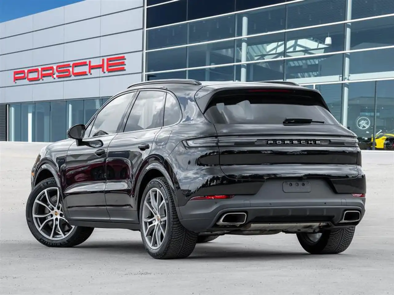 Porsche Cayenne - Image 4