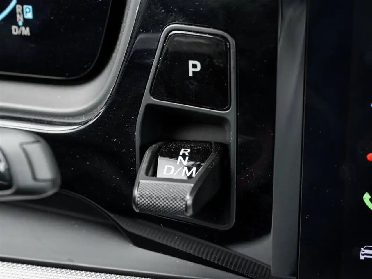Porsche Cayenne - Image 23