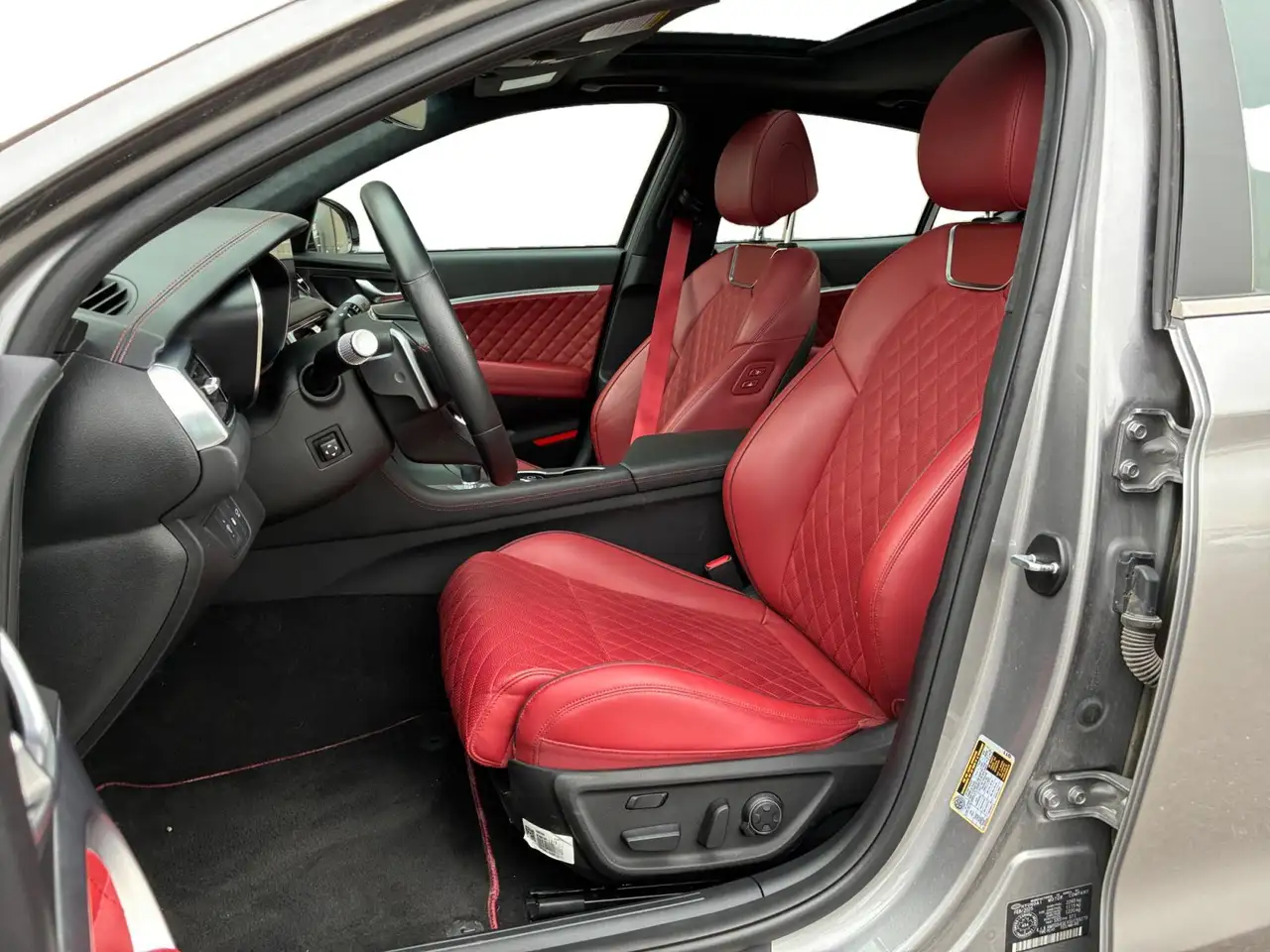 Genesis G70 - Image 10