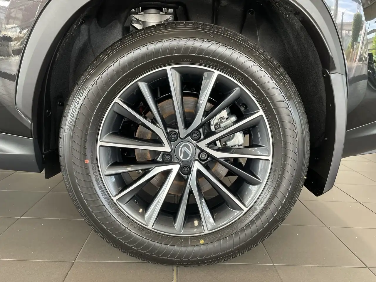 Lexus NX - Image 18