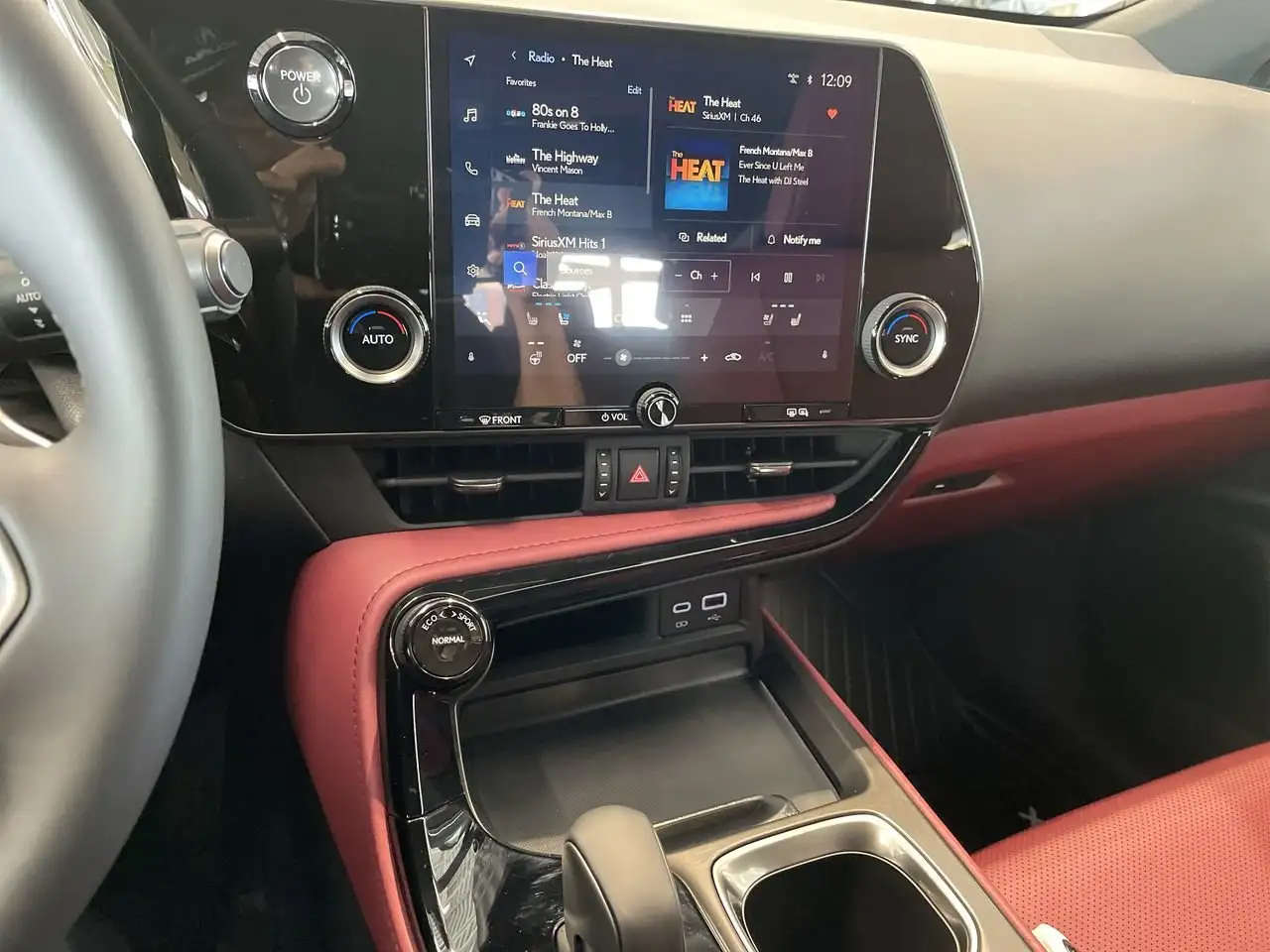Lexus NX - Image 26