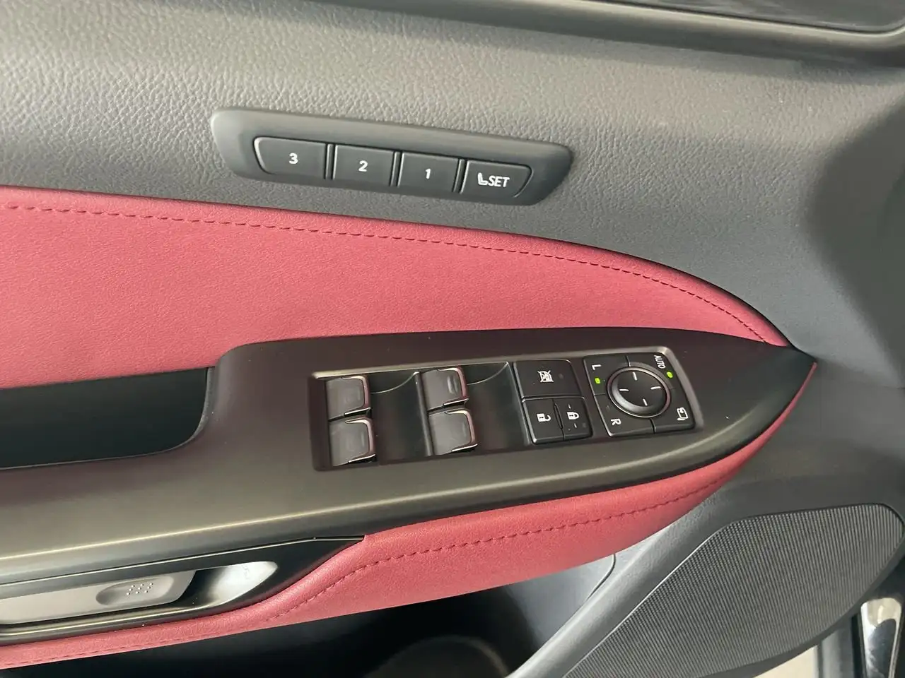 Lexus NX - Image 21