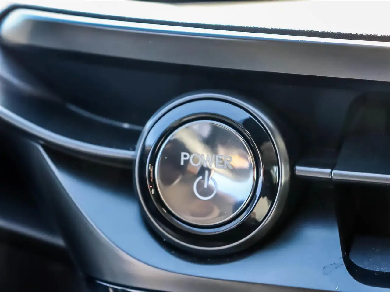 Lexus RZ - Image 28