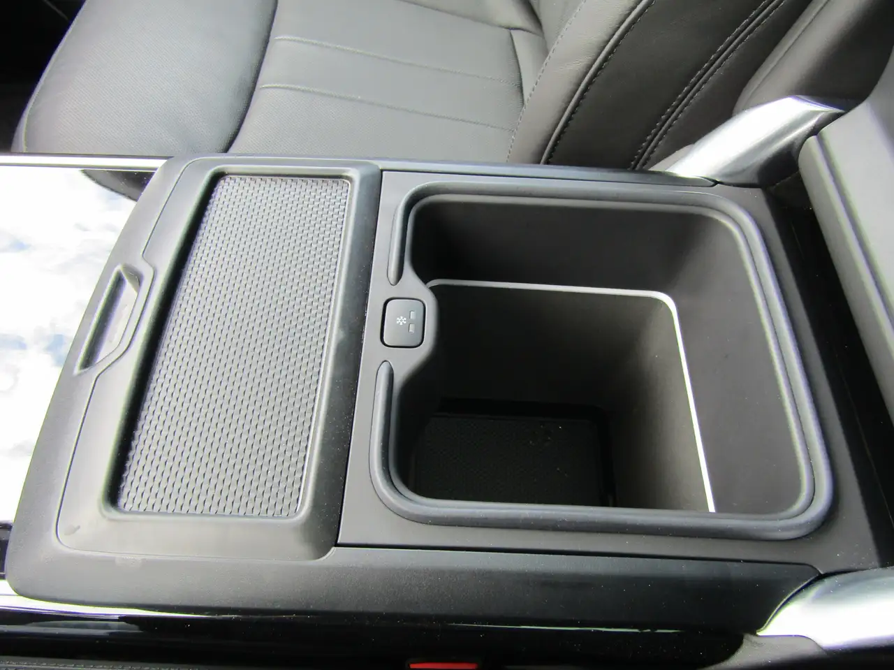 Land Rover Range Rover - Image 25