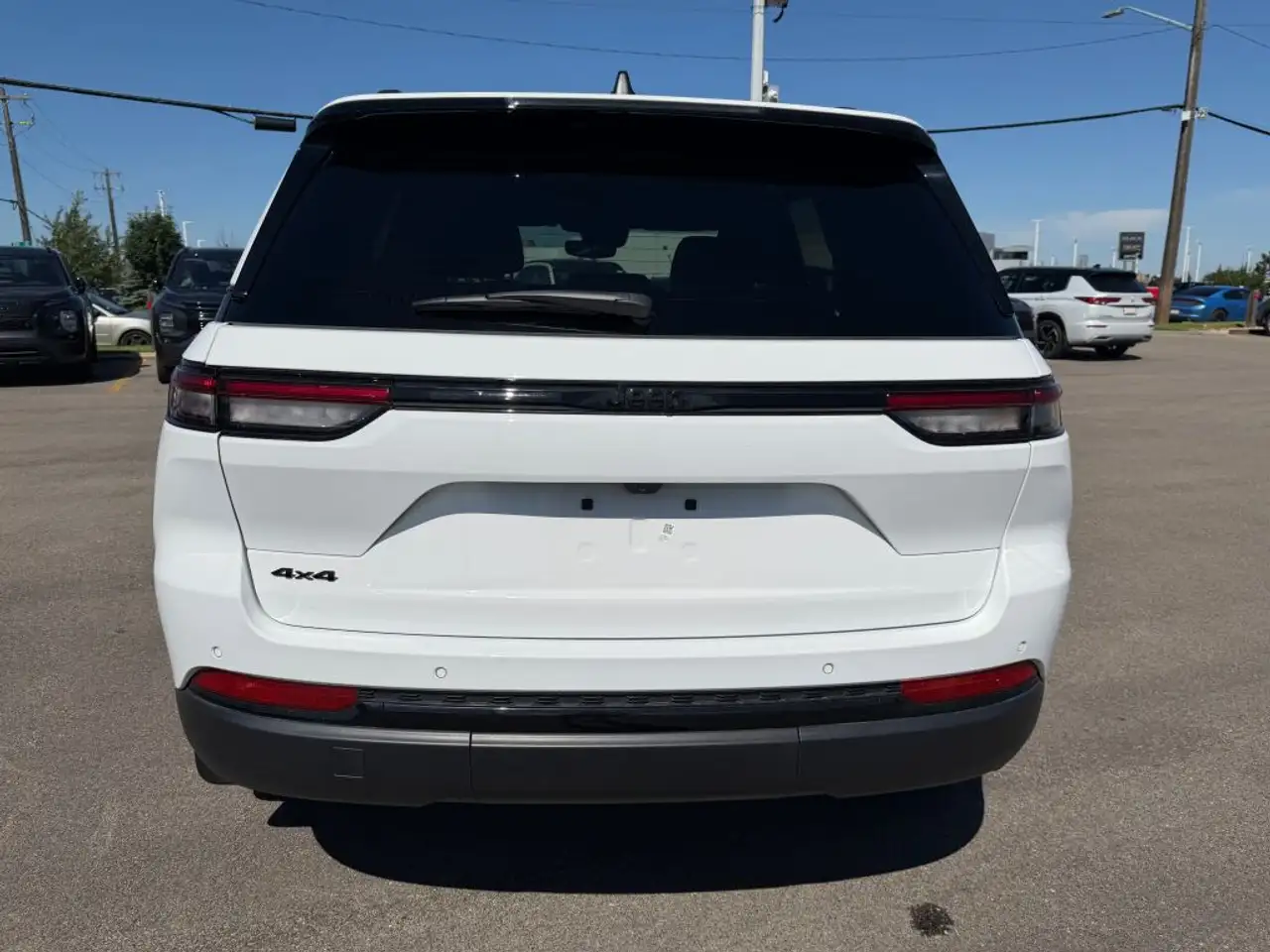 Jeep Grand Cherokee - Image 21