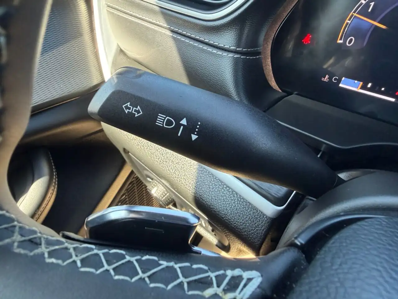 Jeep Grand Cherokee - Image 10