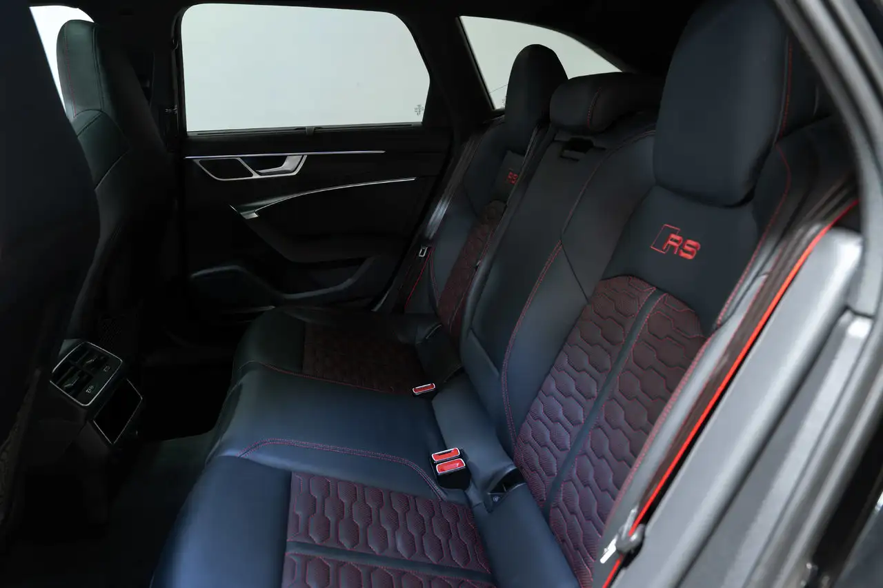 Audi RS6 - Image 24