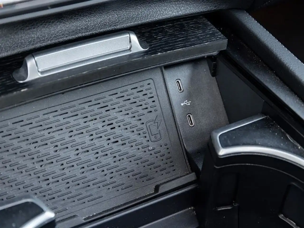 Mercedes-Benz GLE - Image 22