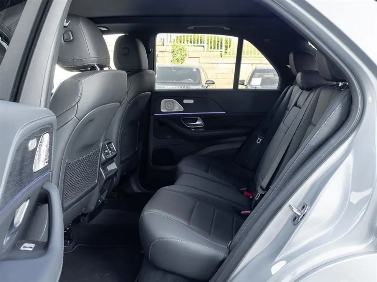Mercedes-Benz GLE - Image 30