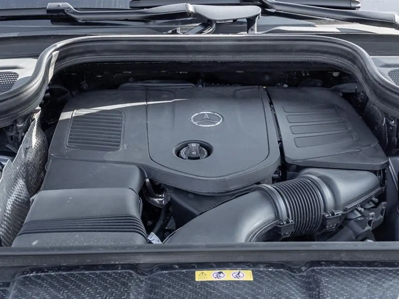 Mercedes-Benz GLE - Image 34