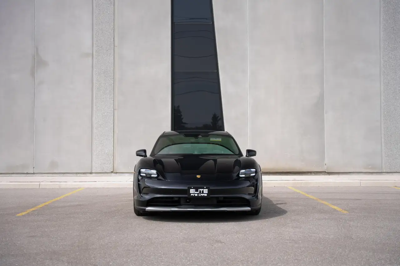 Porsche Taycan - Image 6