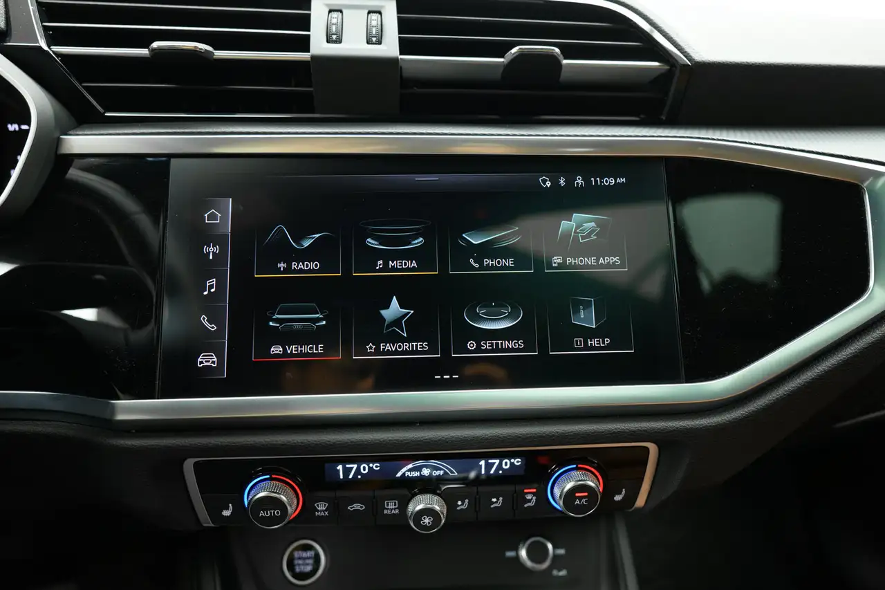 Audi Q3 - Image 15